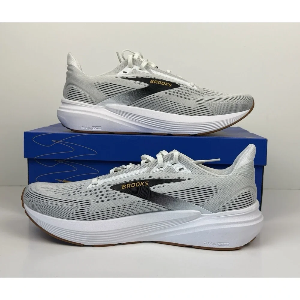 Brooks Men's Revel 8 Running Shoes Men's Size 12 White/Black/Oak Buff 110468